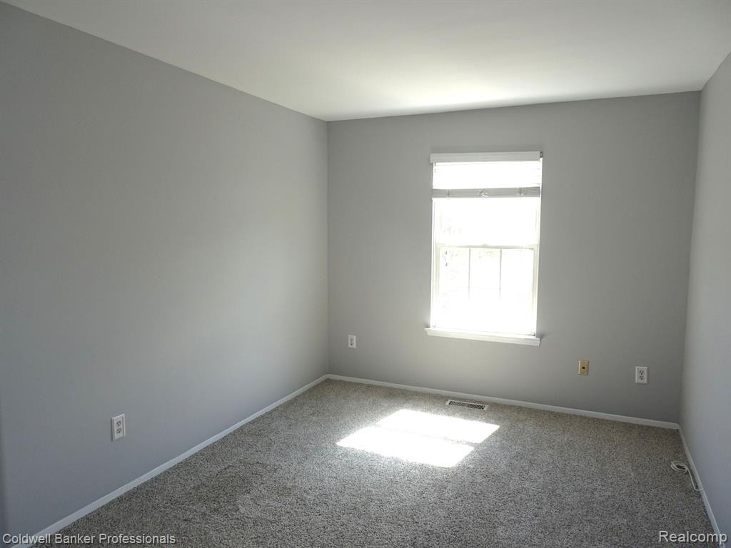 22126 CAPE COD Way, Farmington Hills, MI 48336 — Photo 19