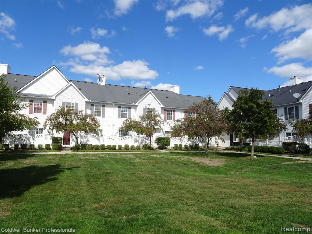 22126 CAPE COD Way, Farmington Hills, MI 48336 — Photo 27