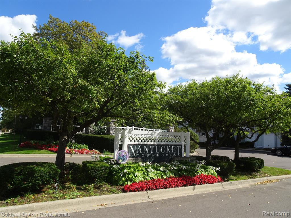 22126 CAPE COD Way, Farmington Hills, MI 48336 — Photo 36