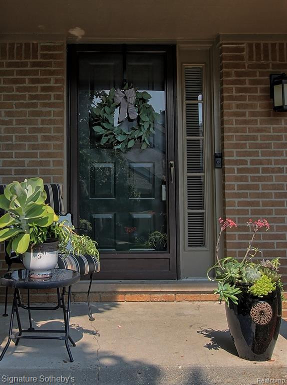 38326 WYNMAR, Farmington Hills, MI 48331 — Photo 2