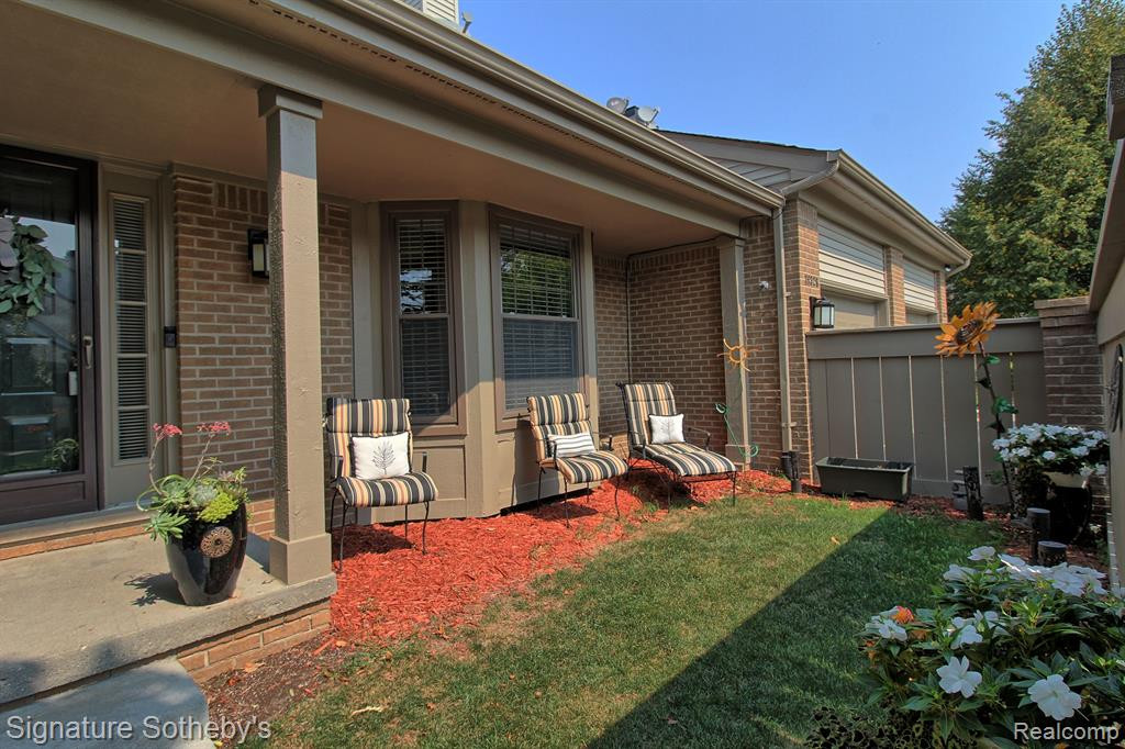 38326 WYNMAR, Farmington Hills, MI 48331 — Photo 3