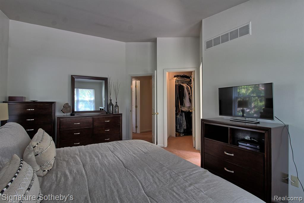 38326 WYNMAR, Farmington Hills, MI 48331 — Photo 17