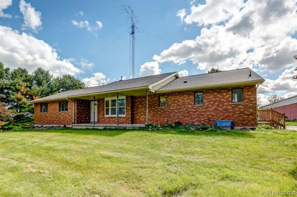 250 E Fitchburg Road, Leslie, MI 49251 — front exterior