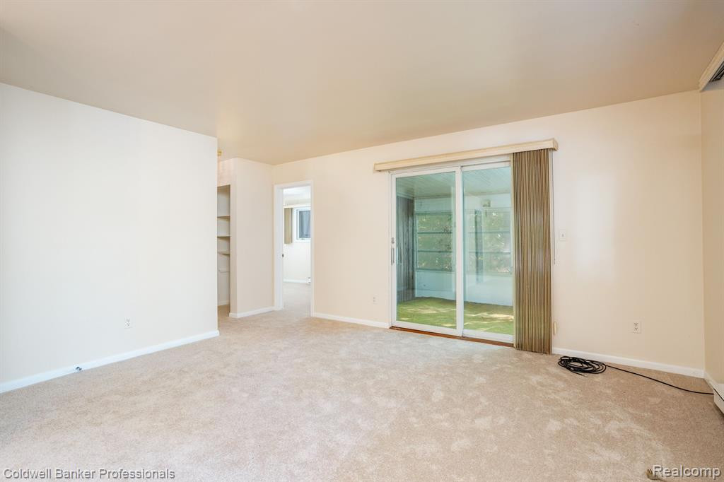 462 EAST Street, Northville, MI 48167 — Photo 8