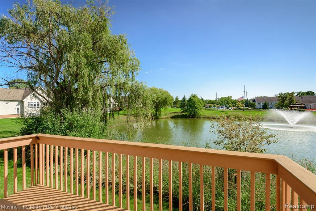 527 LANCASTER Court, Saline, MI 48176 — Photo 2
