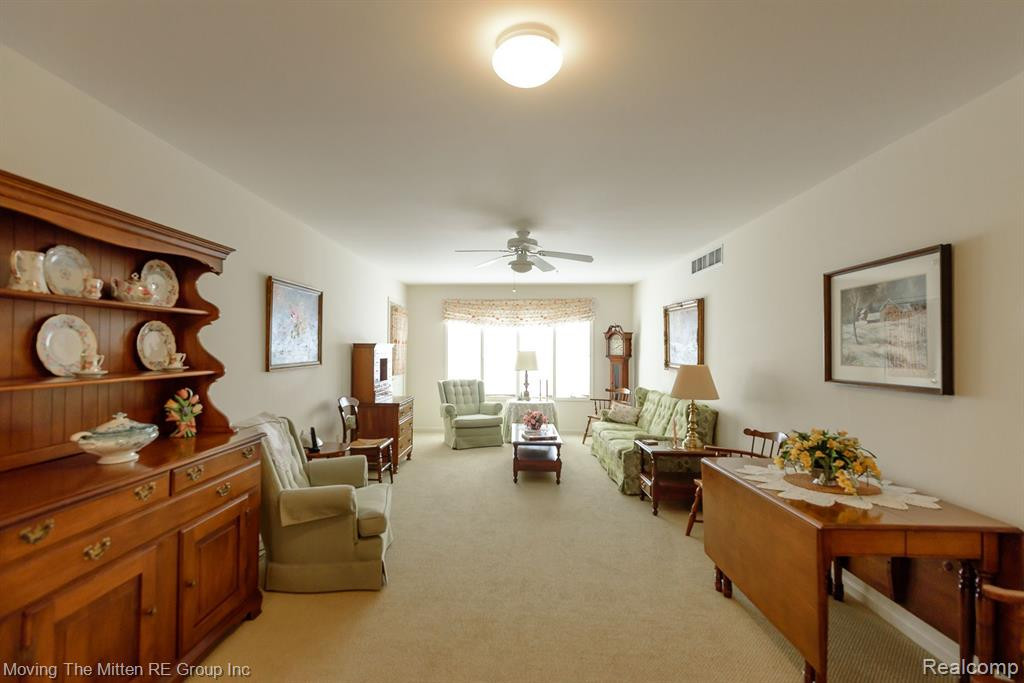 527 LANCASTER Court, Saline, MI 48176 — Photo 3