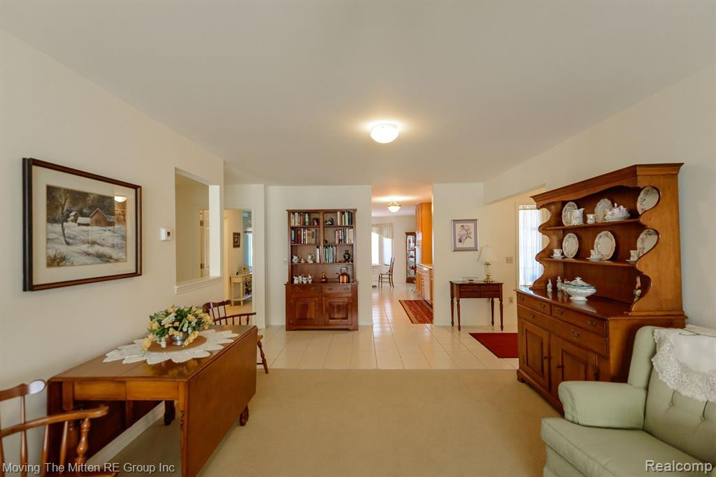 527 LANCASTER Court, Saline, MI 48176 — Photo 4