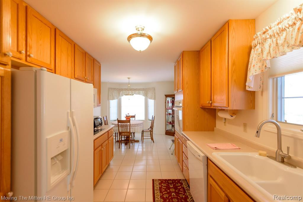 527 LANCASTER Court, Saline, MI 48176 — Photo 5