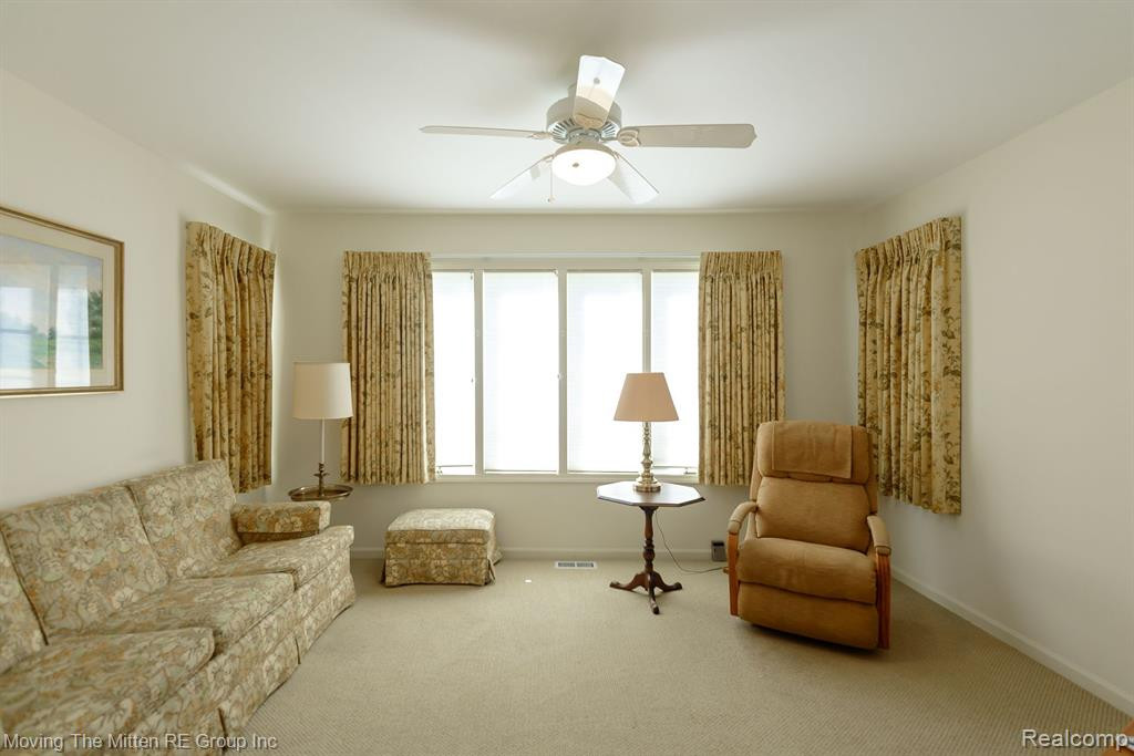 527 LANCASTER Court, Saline, MI 48176 — Photo 7
