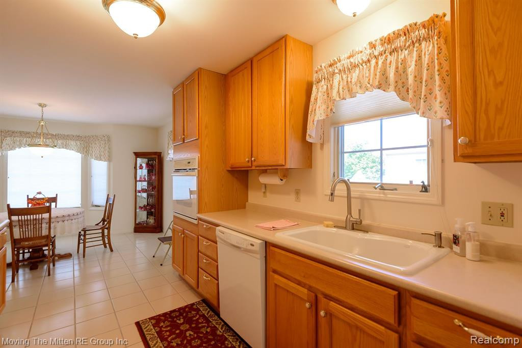 527 LANCASTER Court, Saline, MI 48176 — Photo 20
