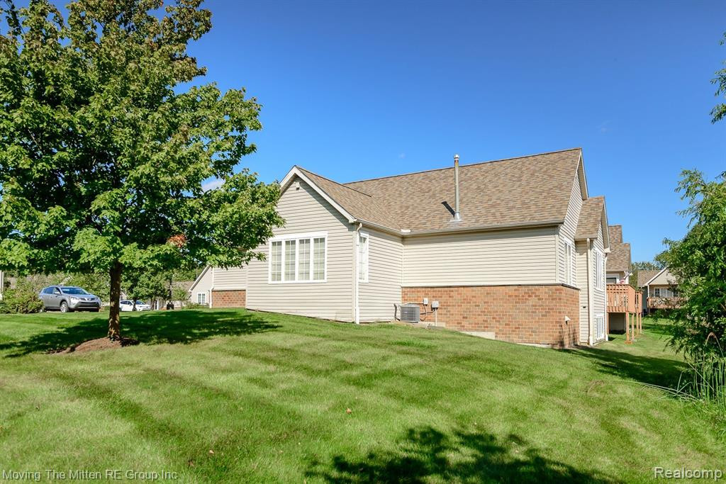 527 LANCASTER Court, Saline, MI 48176 — Photo 42
