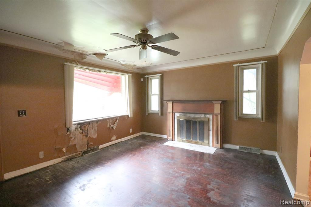 6180 HEREFORD Street, Detroit, MI 48224 — Photo 3