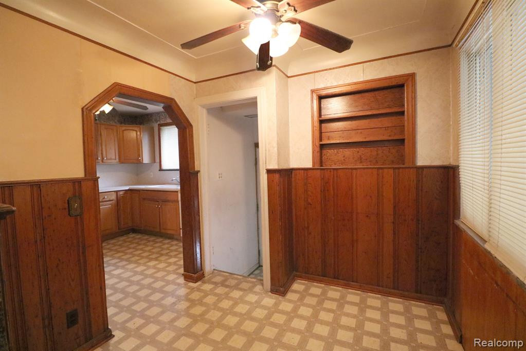 6180 HEREFORD Street, Detroit, MI 48224 — Photo 5