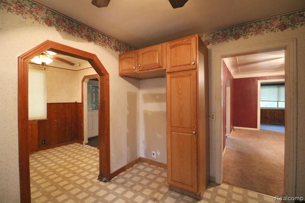 6180 HEREFORD Street, Detroit, MI 48224 — Photo 9
