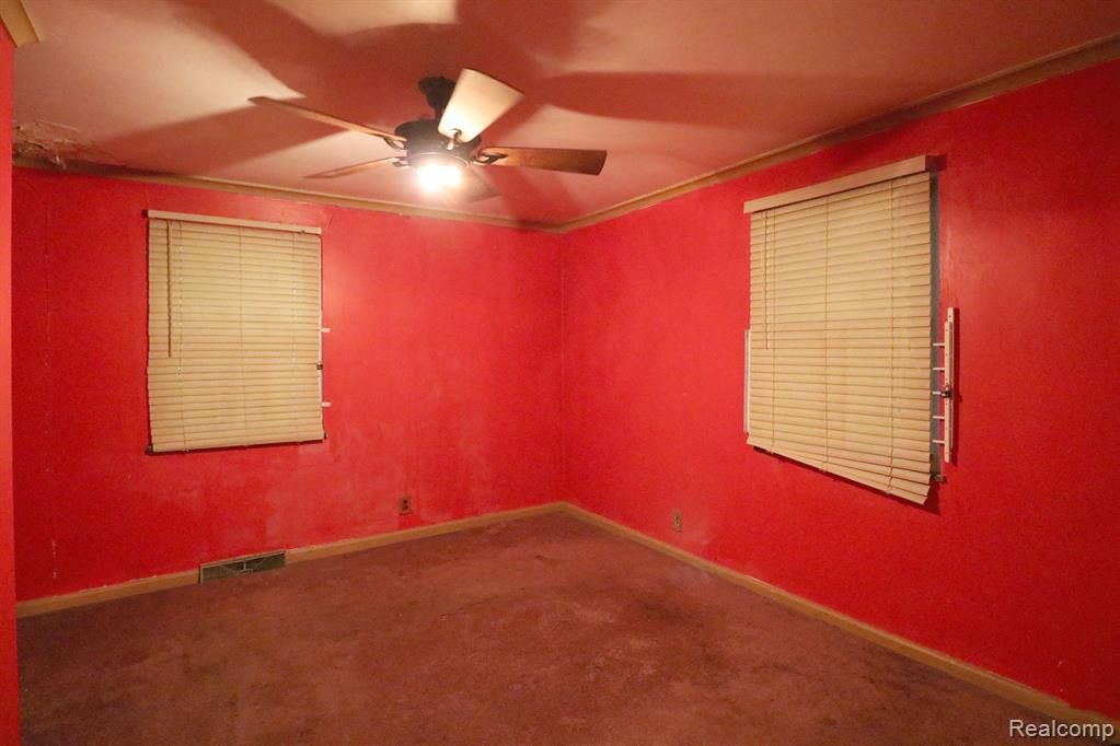 6180 HEREFORD Street, Detroit, MI 48224 — Photo 12