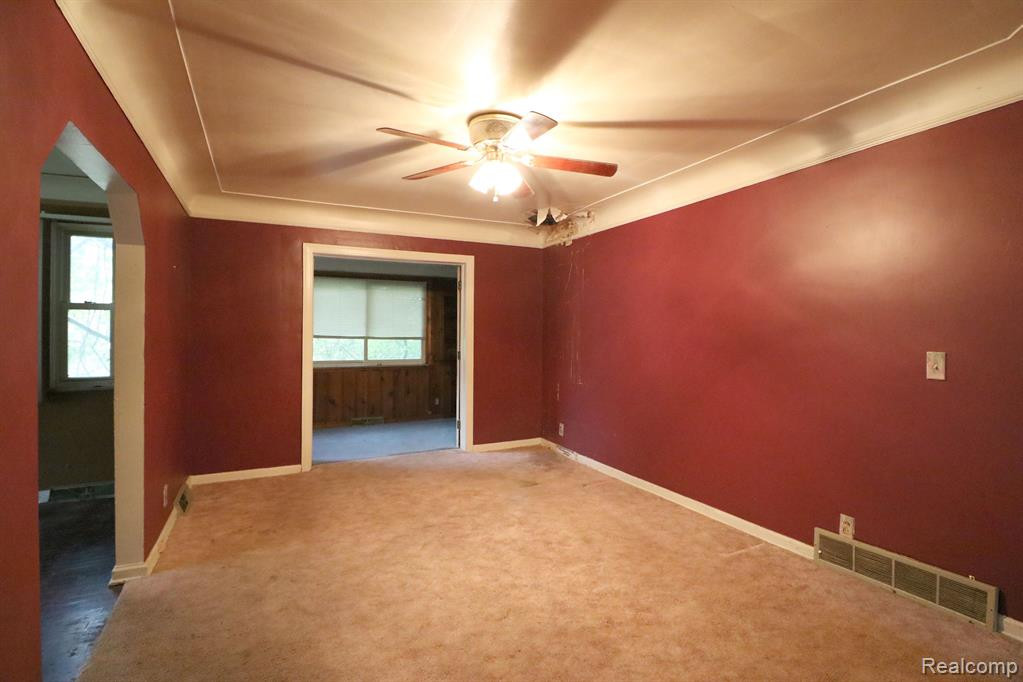 6180 HEREFORD Street, Detroit, MI 48224 — Photo 13