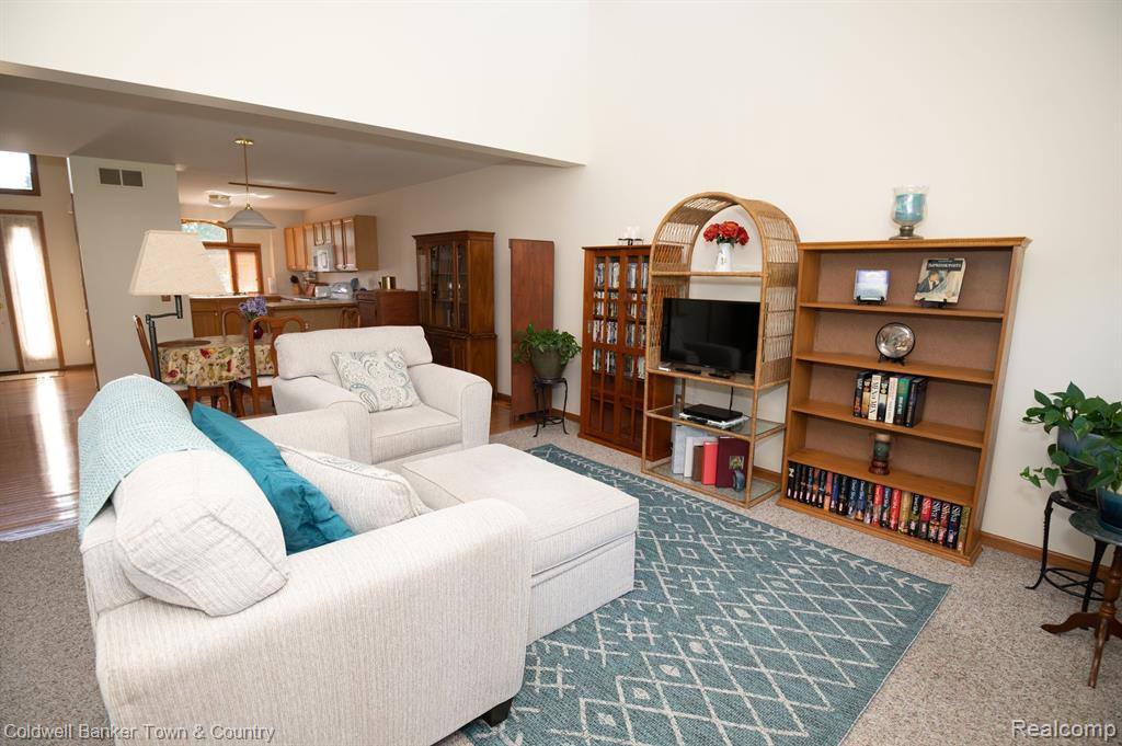1202 ARBOR RIDGE Drive, Brighton, MI 48116 — Photo 7