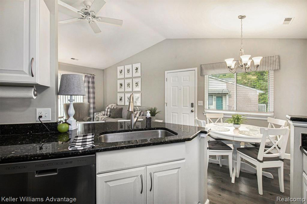 370 Spring Brooke Drive, Brighton, MI 48116 — Photo 9