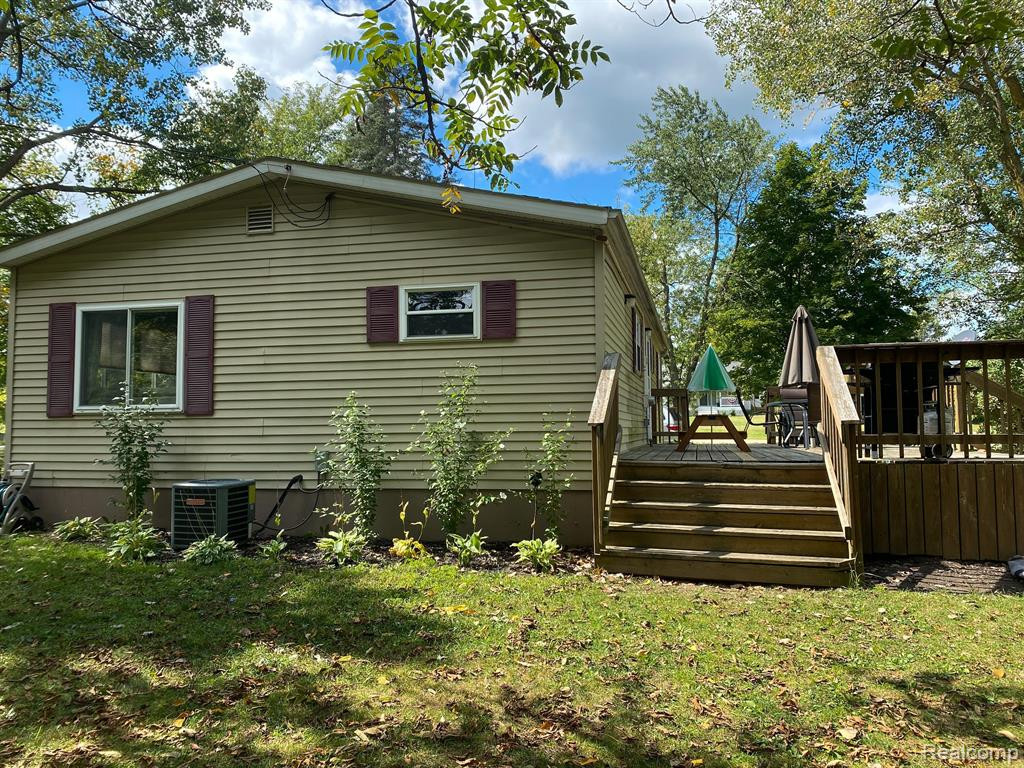 511 E TYRRELL Road, Morrice, MI 48857 — Photo 3