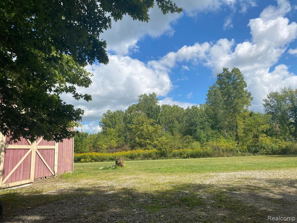 511 E TYRRELL Road, Morrice, MI 48857 — Photo 9