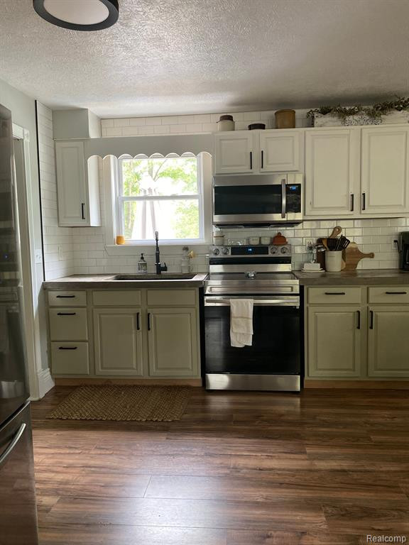 511 E TYRRELL Road, Morrice, MI 48857 — Photo 15