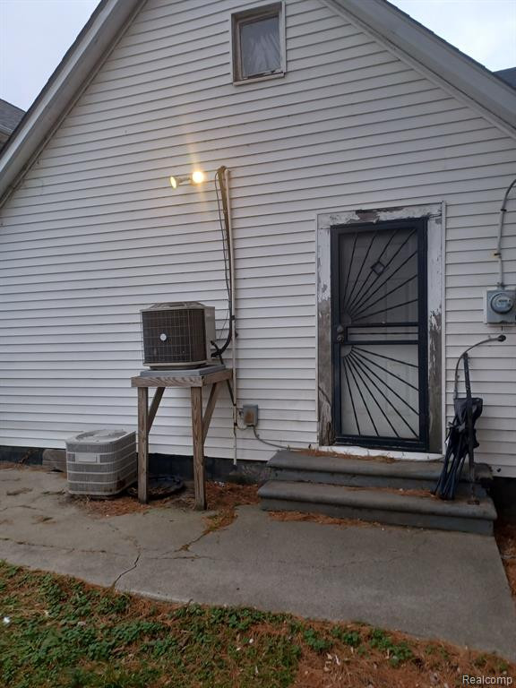 3053 TILLMAN Street, Detroit, MI 48216 — Photo 14