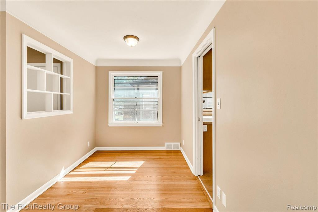 9935 HEMINGWAY, Redford, MI 48239 — Photo 7