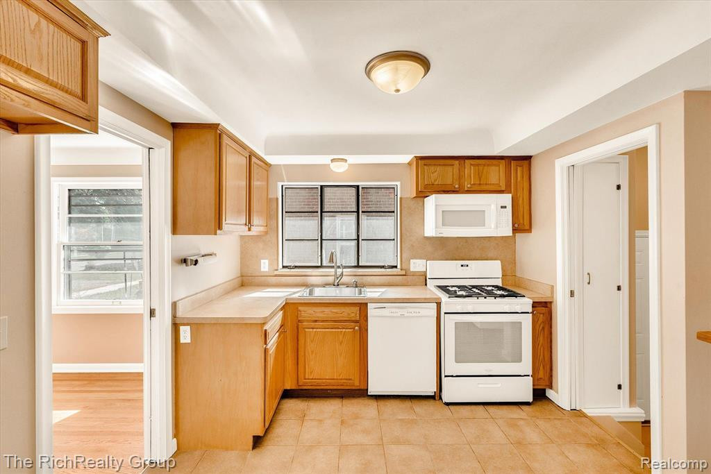 9935 HEMINGWAY, Redford, MI 48239 — Photo 9