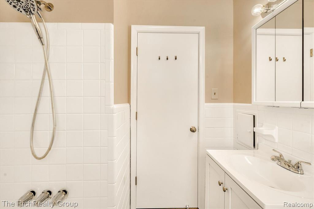 9935 HEMINGWAY, Redford, MI 48239 — Photo 17