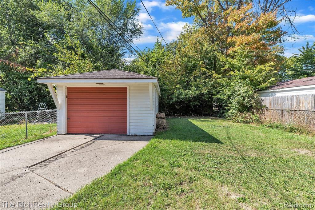 9935 HEMINGWAY, Redford, MI 48239 — Photo 27