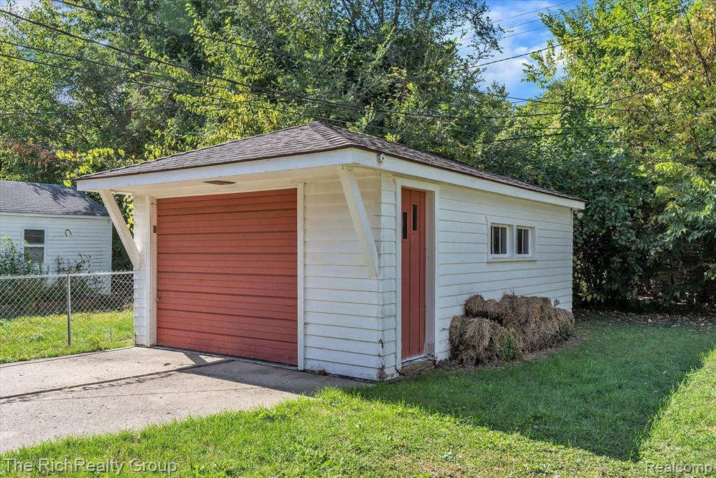 9935 HEMINGWAY, Redford, MI 48239 — Photo 28
