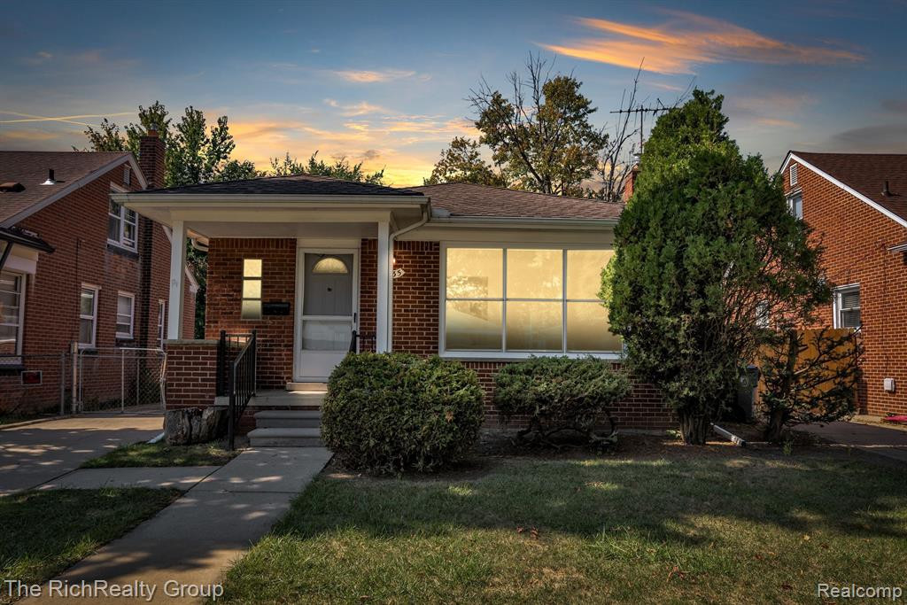 9935 HEMINGWAY, Redford, MI 48239 — Photo 31