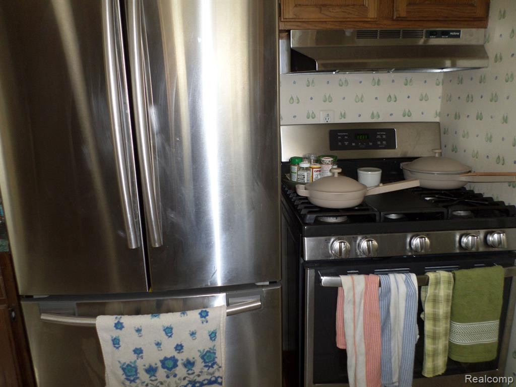 3989 ROYAL Avenue, Berkley, MI 48072 — Photo 6