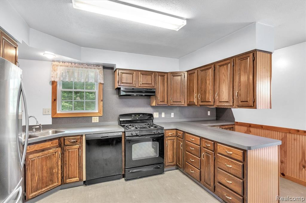 3310 MERIDIAN Road, Leslie, MI 49251 — Photo 12