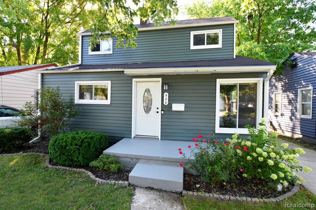 520 E KALAMA Avenue, Madison Heights, MI 48071 — front exterior
