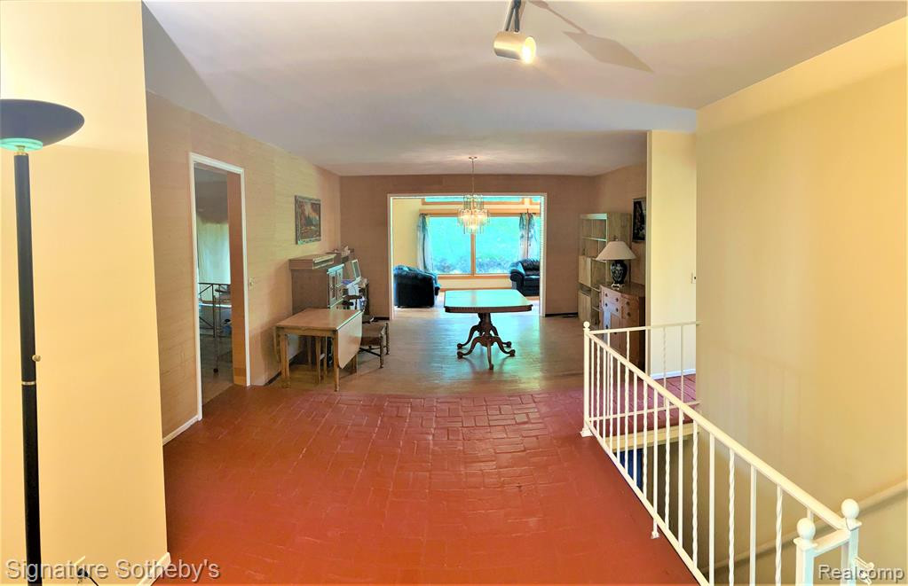 6207 Nicholas Drive, West Bloomfield, MI — Photo 6