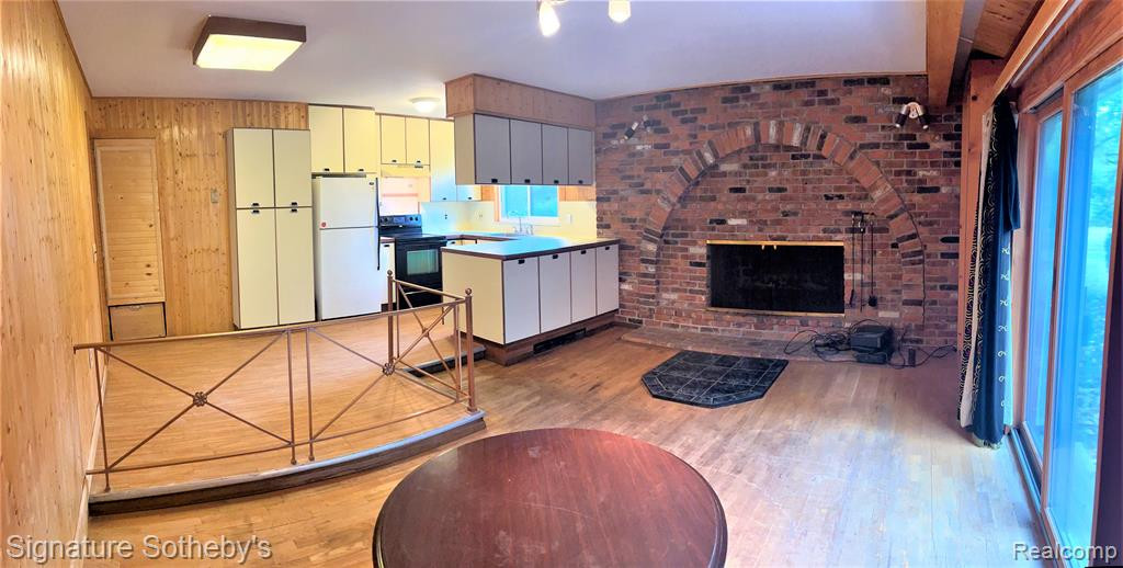 6207 Nicholas Drive, West Bloomfield, MI — Photo 11