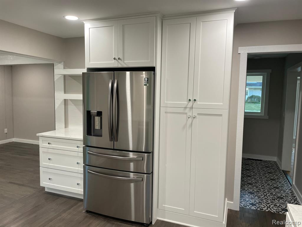 3677 MIDDLETON Drive, Ann Arbor, MI 48105 — Photo 5