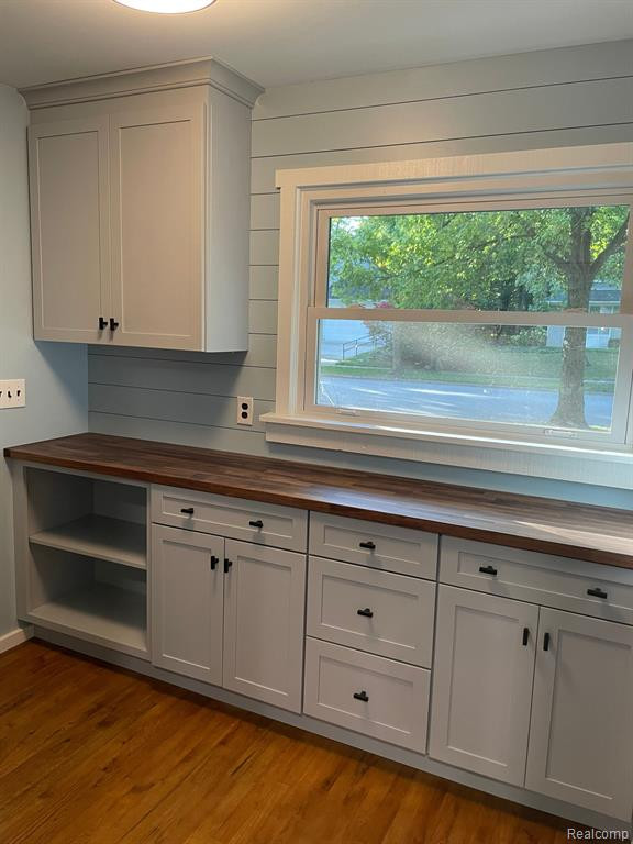 3677 MIDDLETON Drive, Ann Arbor, MI 48105 — Photo 13