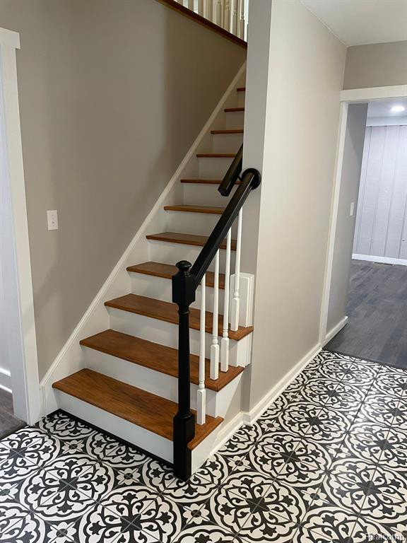 3677 MIDDLETON Drive, Ann Arbor, MI 48105 — Photo 15