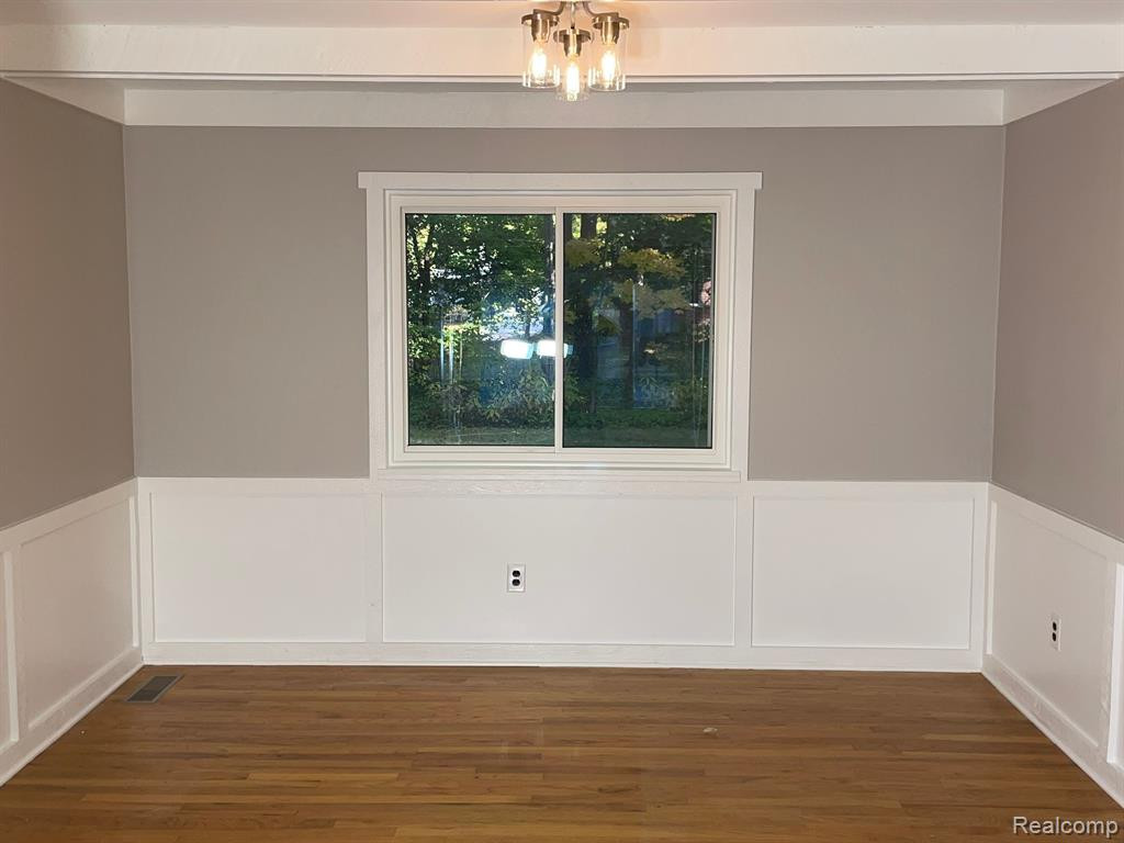 3677 MIDDLETON Drive, Ann Arbor, MI 48105 — Photo 17