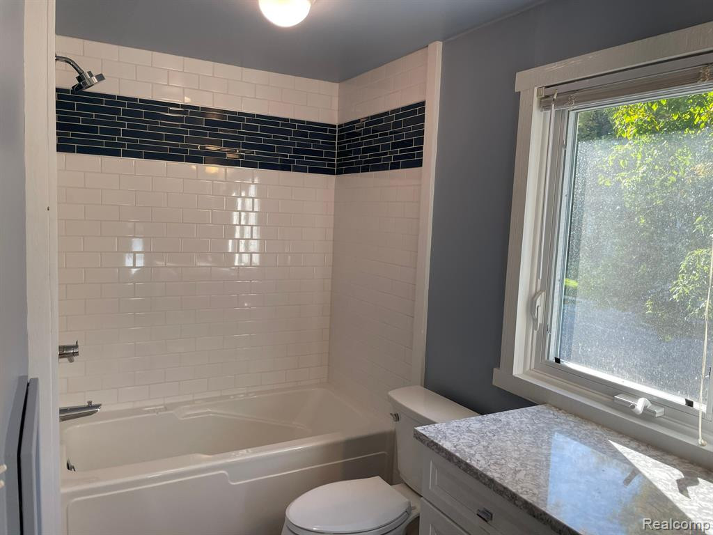 3677 MIDDLETON Drive, Ann Arbor, MI 48105 — Photo 23