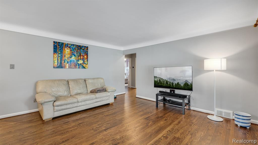 4126 BERKSHIRE Road, Royal Oak, MI 48073 — Photo 5