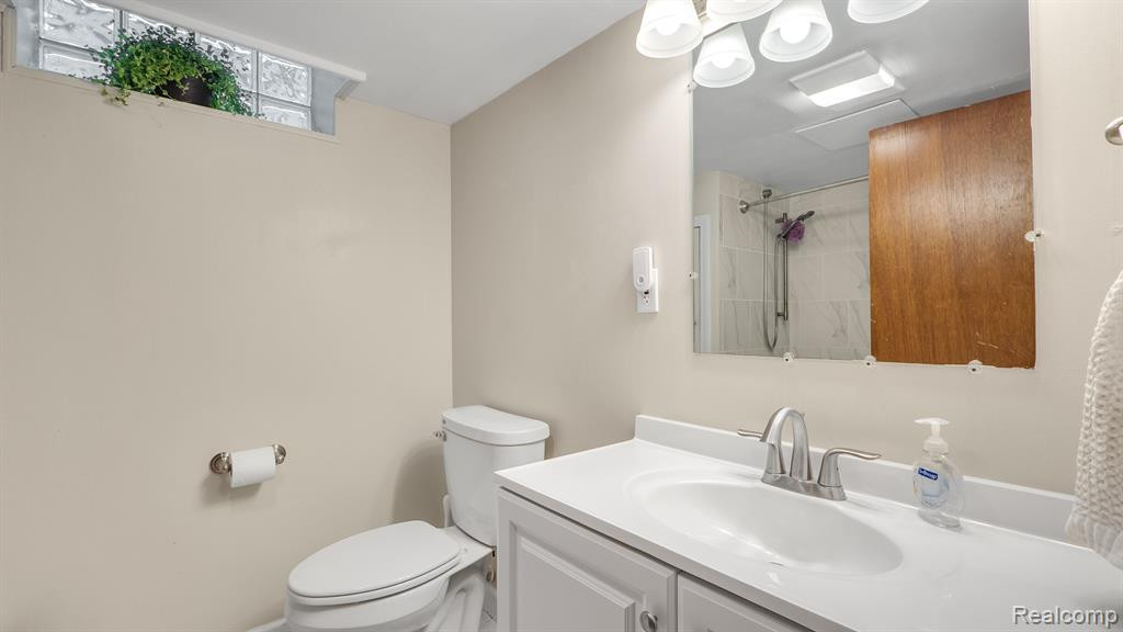 4126 BERKSHIRE Road, Royal Oak, MI 48073 — Photo 20
