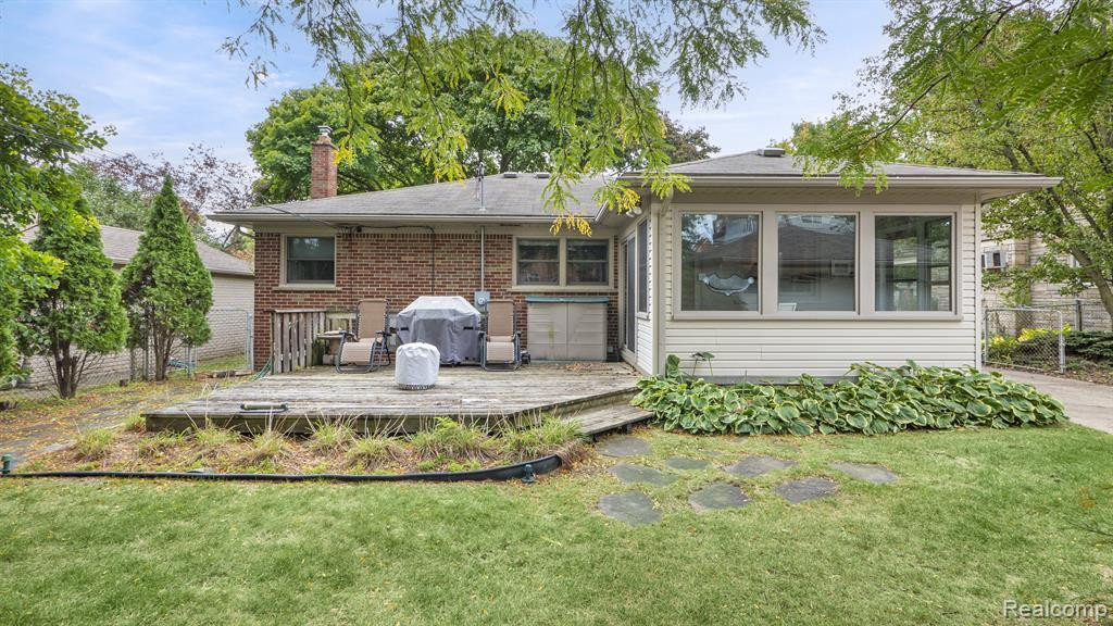 4126 BERKSHIRE Road, Royal Oak, MI 48073 — Photo 25