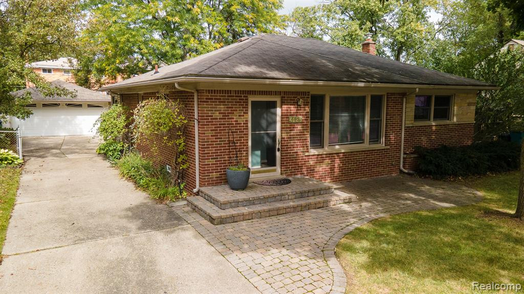 4126 BERKSHIRE Road, Royal Oak, MI 48073 — Photo 28