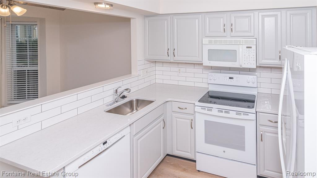 3109 AILSA CRAIG Drive, Ann Arbor, MI 48108 — Photo 17