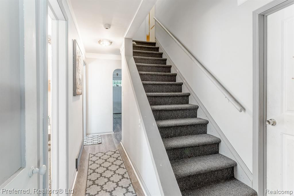 4417 SYRACUSE Street, Dearborn Heights, MI 48125 — Photo 10