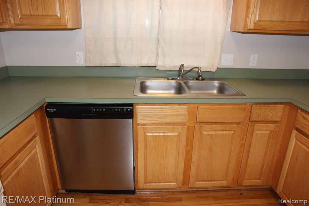 3128 PROMENADE Circle, Ann Arbor, MI 48108 — Photo 5