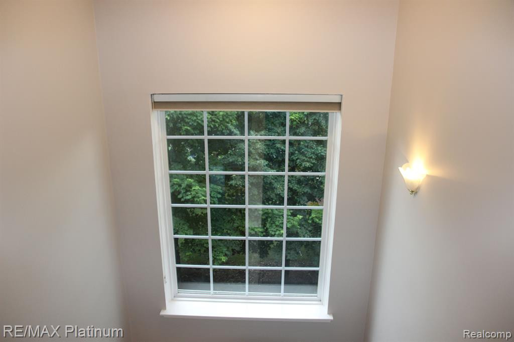 3128 PROMENADE Circle, Ann Arbor, MI 48108 — Photo 10